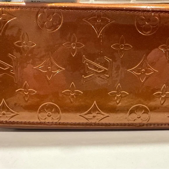 LOUIS VUITTON Bronze Monogram Vernis Copper Reade PM Bag - Picture 6 of 12